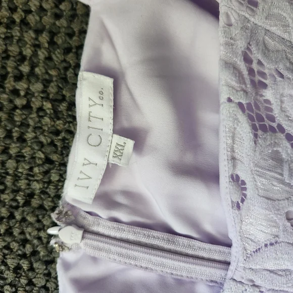 Ivy City Co Lilac Lace Dress - Picture 4 of 5